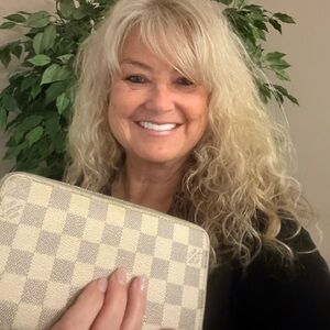 Louis Vuitton Damier Azur Zipper Wallet